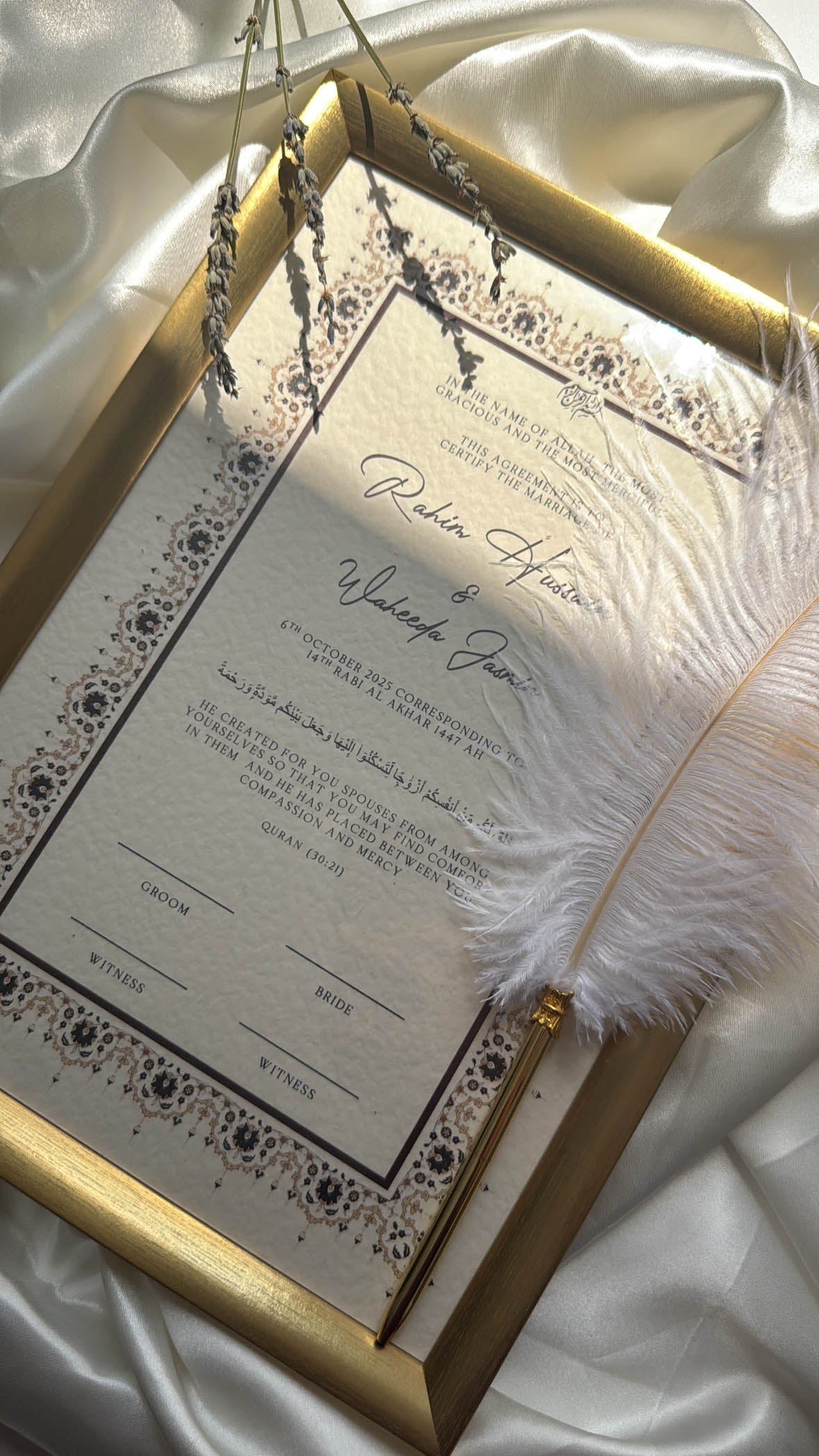 Bundle: Nikah Certificate - Tranquility of Hearts + Frame + Pen