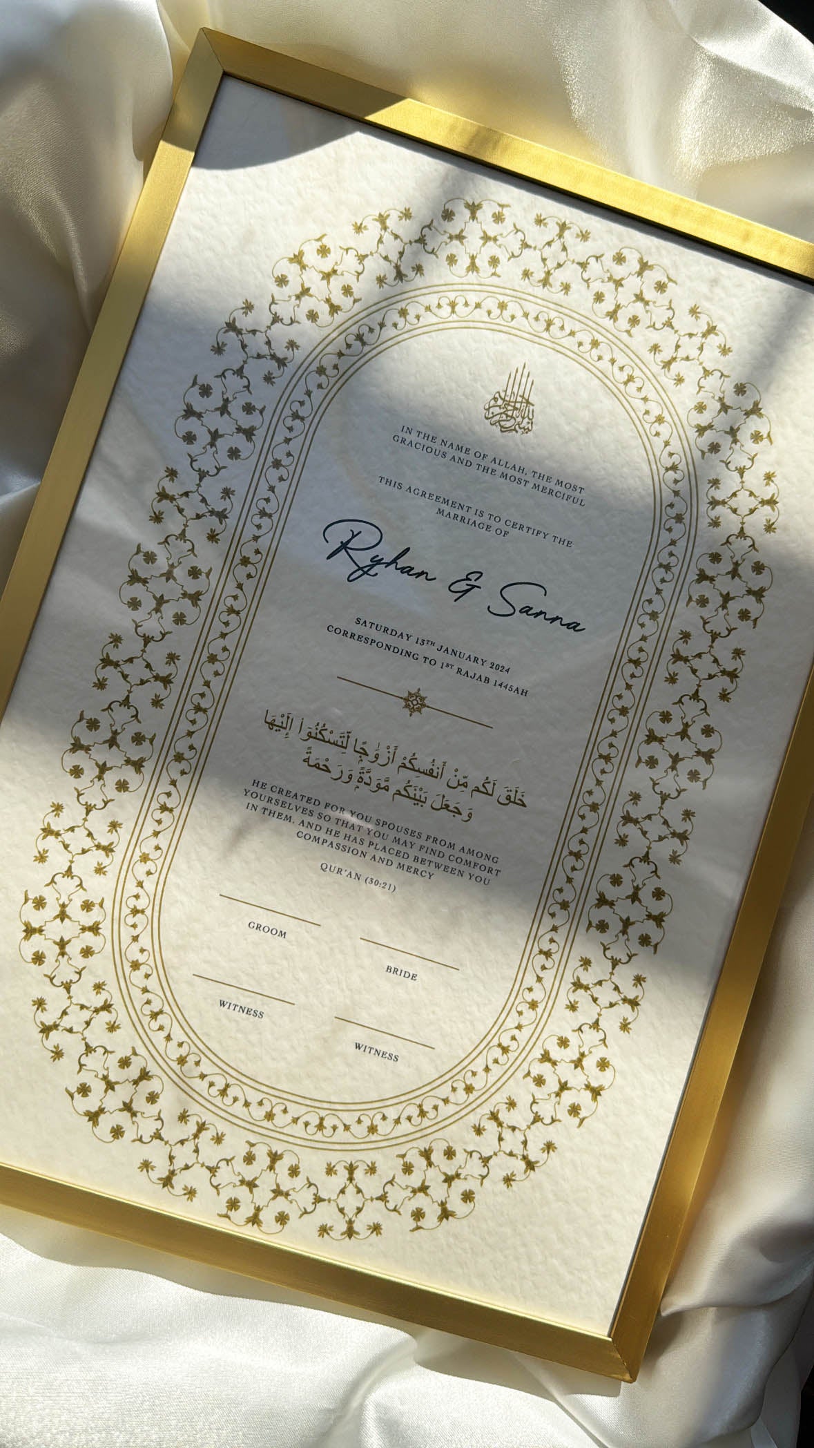 Bundle: Nikah Certificate - Threads of Gold + Frame + Pen