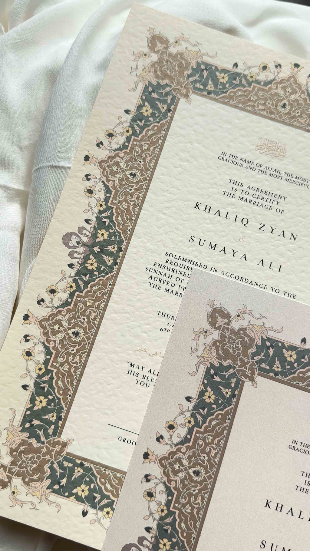 Bundle: Nikah Certificate - Gilded Barakah + Frame + Pen