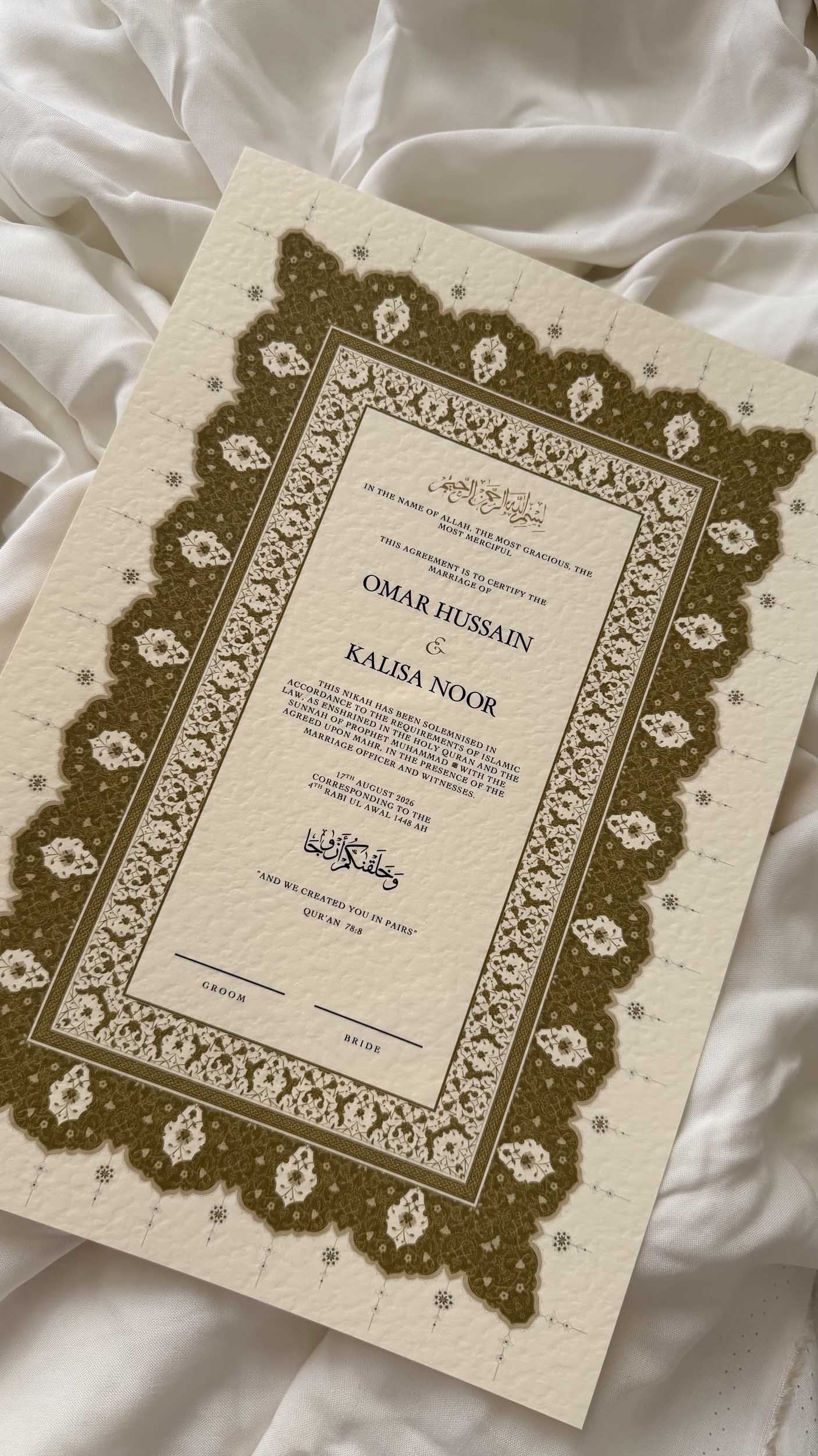 Bundle: Nikah Certificate - Love Written in Gold + Frame + Pen