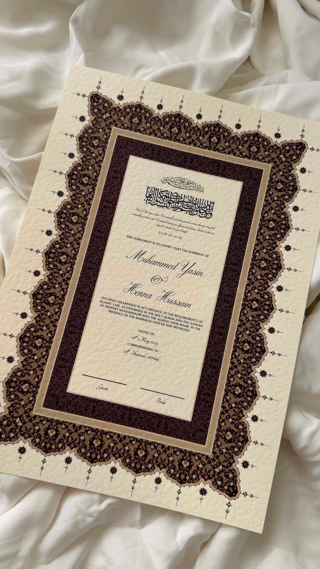 Bundle: Nikah Certificate - Ruby Union + Frame + Pen