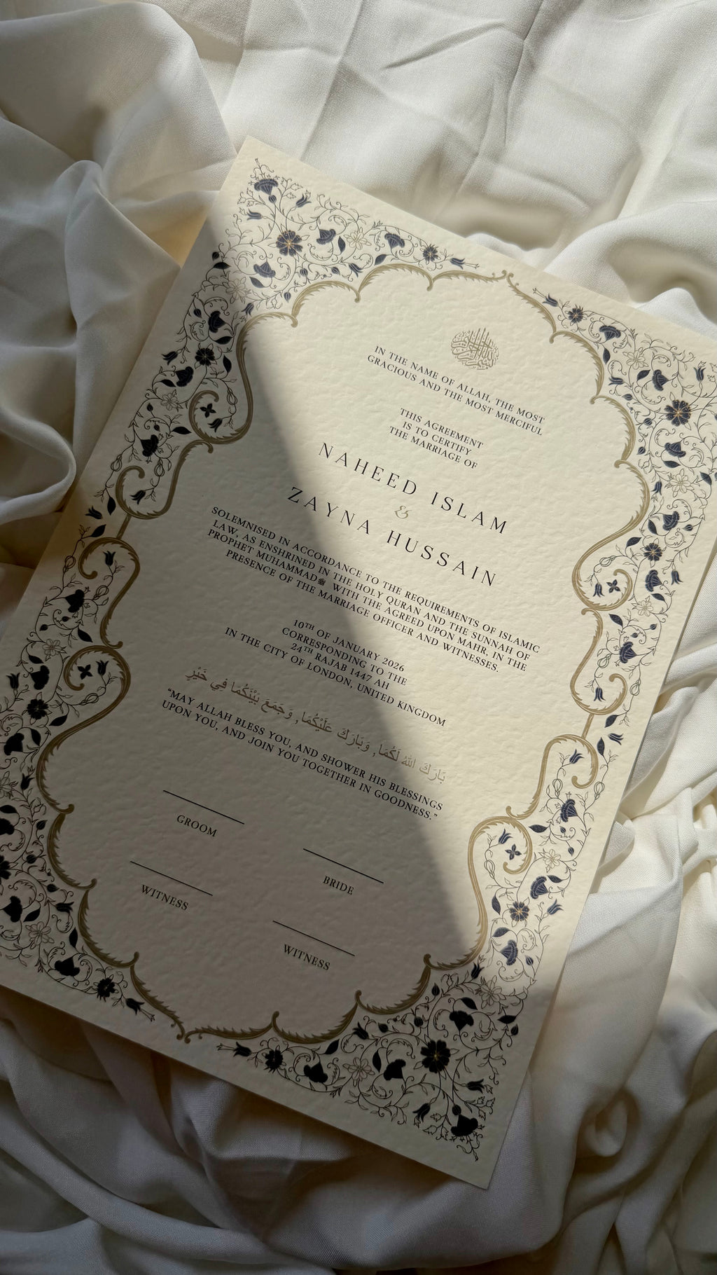 Bundle: Nikah Certificate - Garden of Blue Blossoms + Frame + Pen