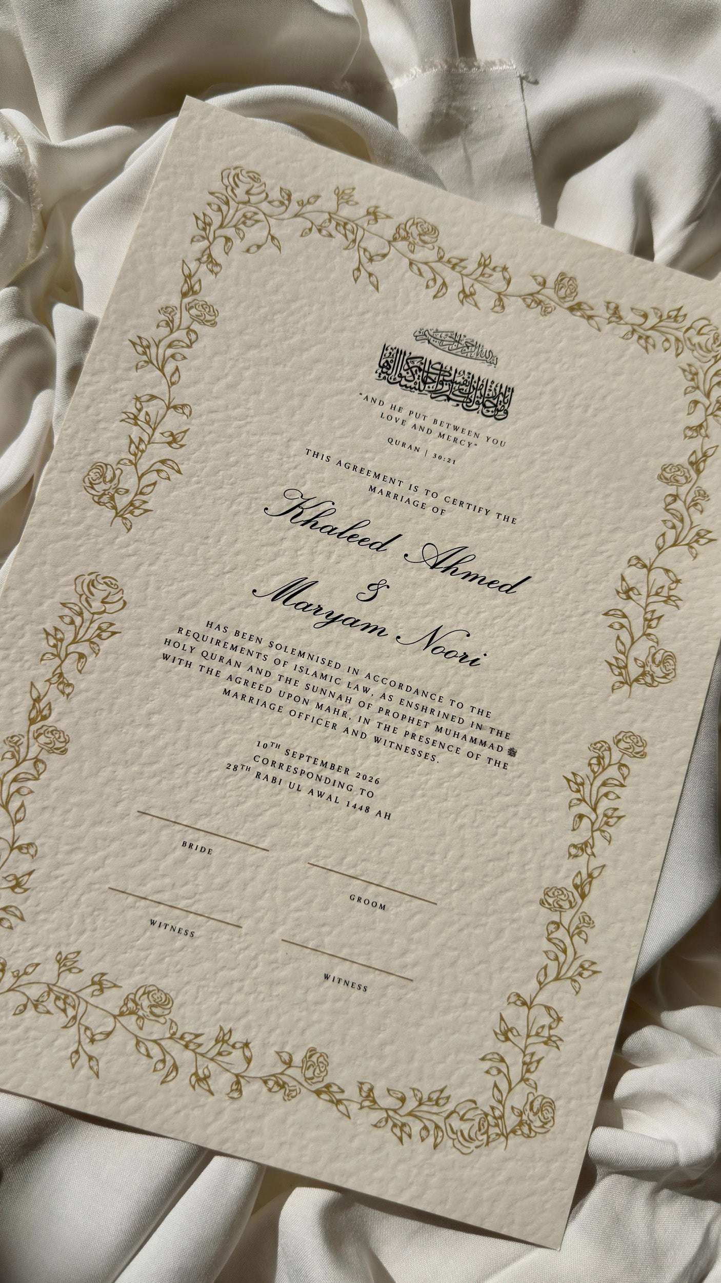 Bundle: Nikah Certificate - Gold of Spring + Frame + Pen