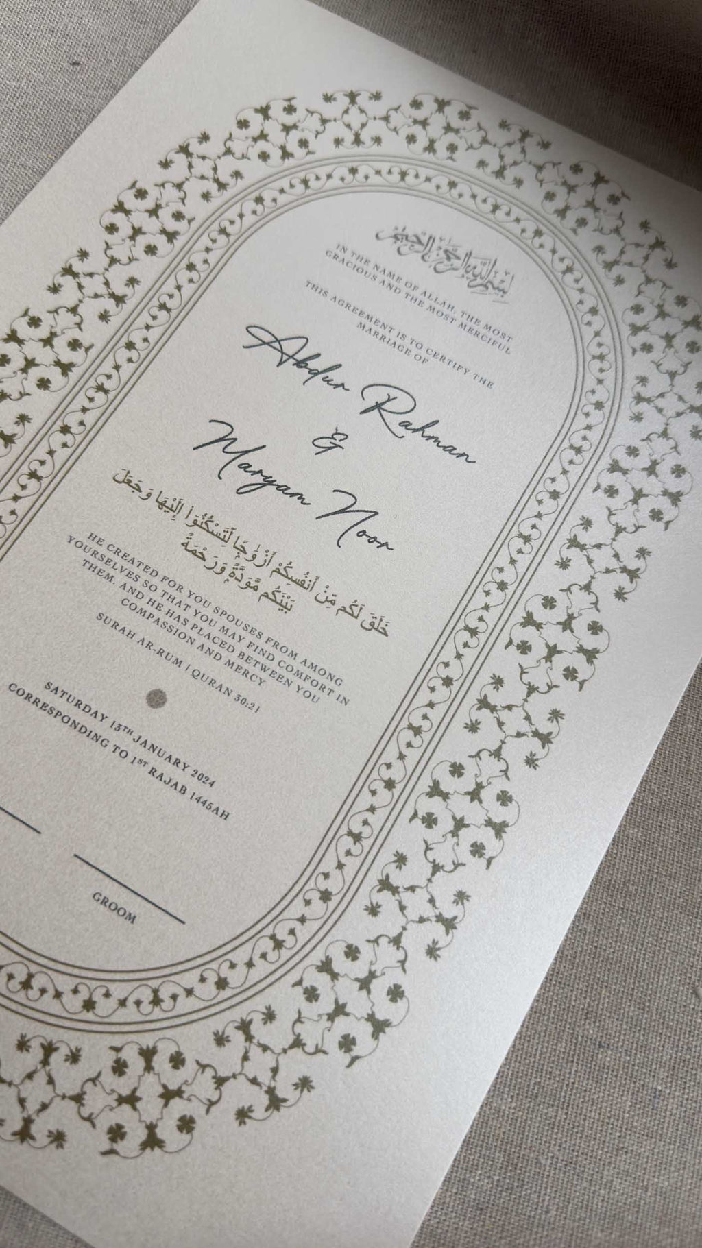 Bundle: Nikah Certificate - Secrets of Gold + Frame + Pen
