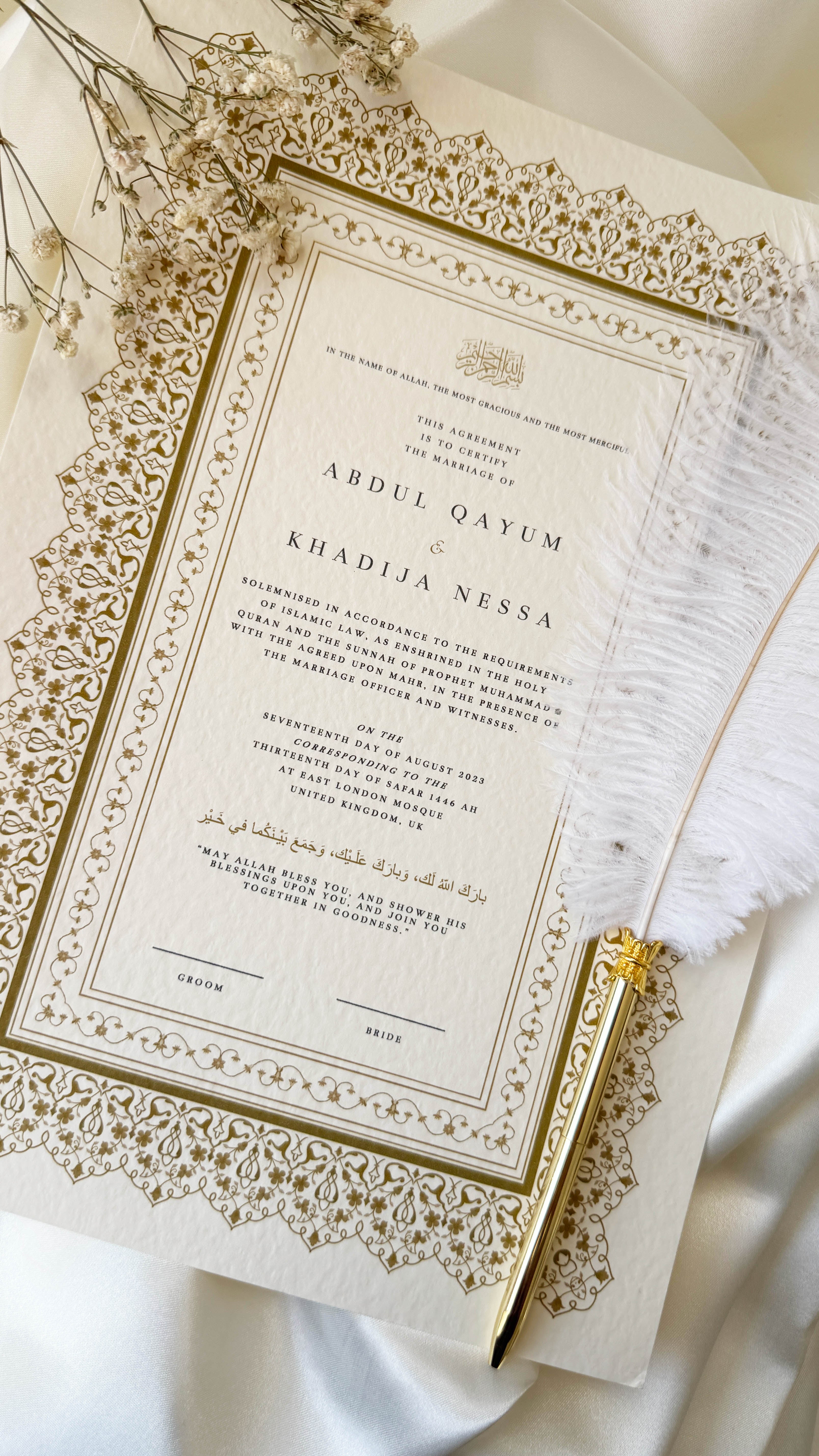 Nikah Certificate - Moment of Gold + Pen