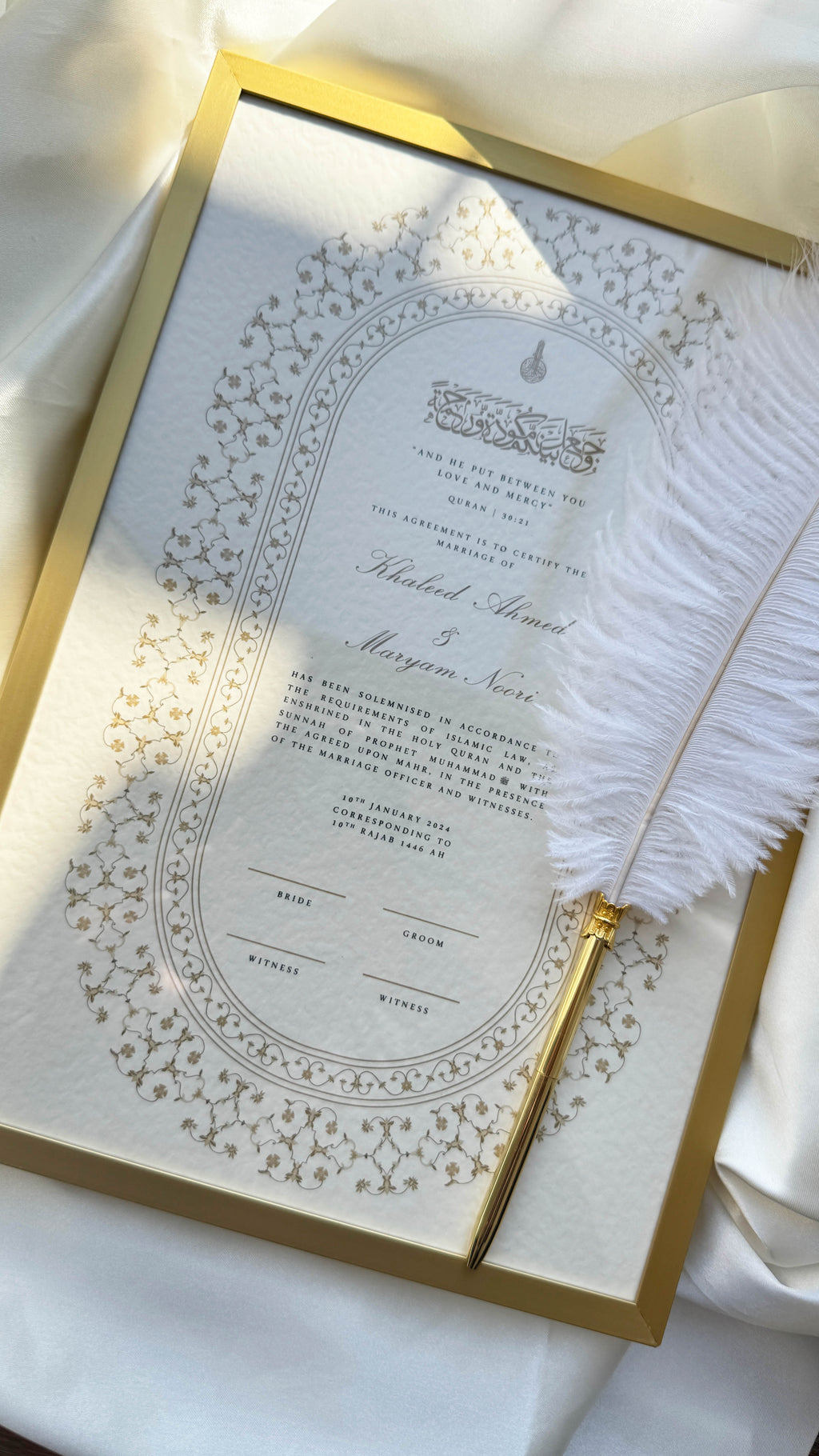 Bundle: Nikah Certificate - Sun of Gold + Frame + Pen