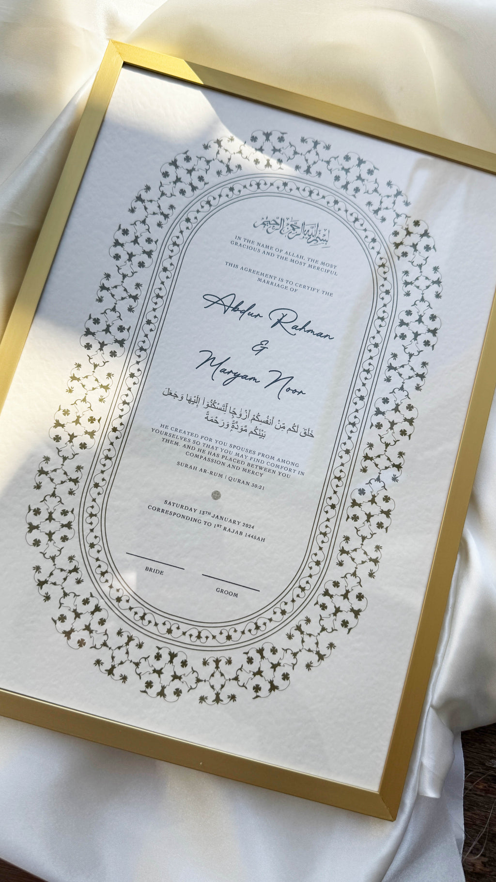 Bundle: Nikah Certificate - Secrets of Gold + Frame + Pen